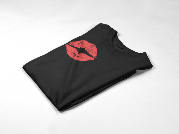 Smooch Tee