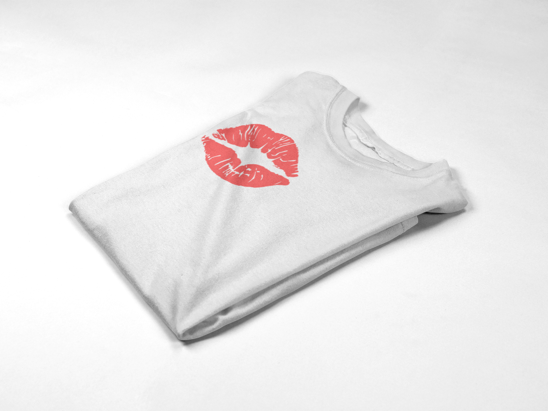Smooch Tee